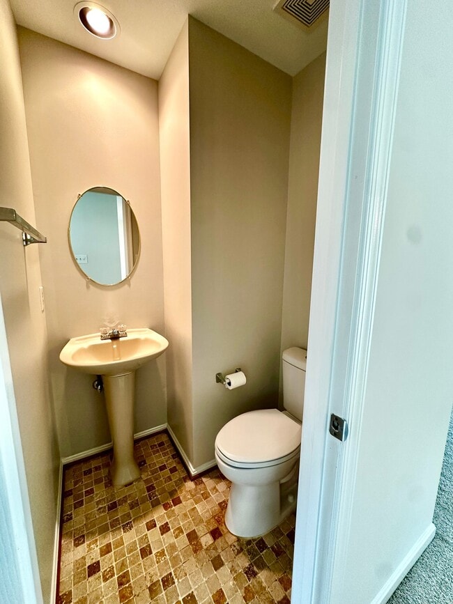 Photo - 2558 Ambling Cir