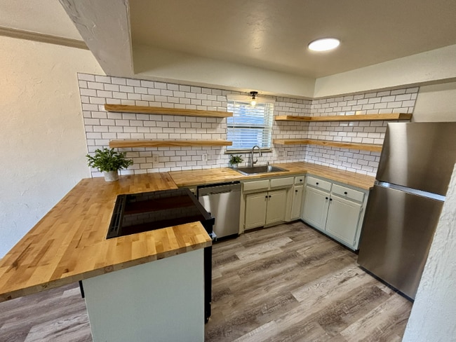 Photo - 12025 Ashford Dr Unidad 12027