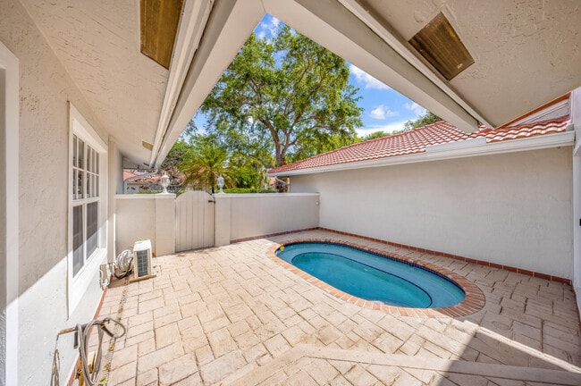 Photo - 4106 Carriage Dr