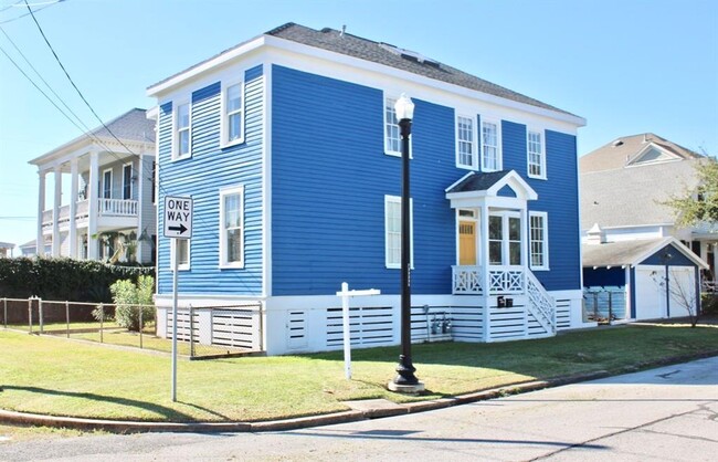 Building Photo - 1101 Church St Unit 2 Rental