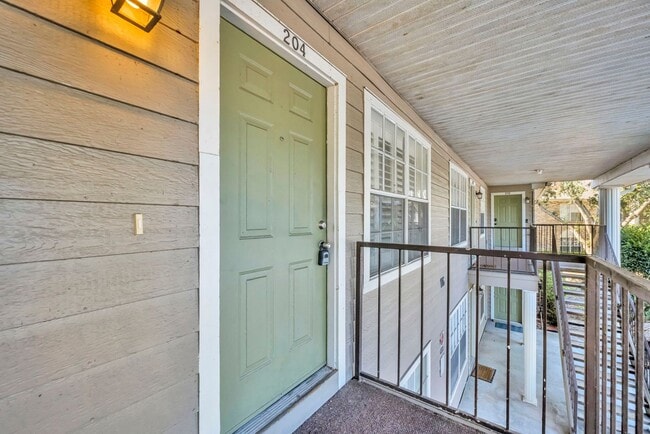 Photo - Oviedo Condo One-bedroom Available UTILITIES included.