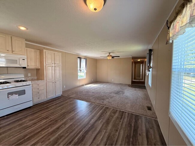 52184 Norfolk Ln