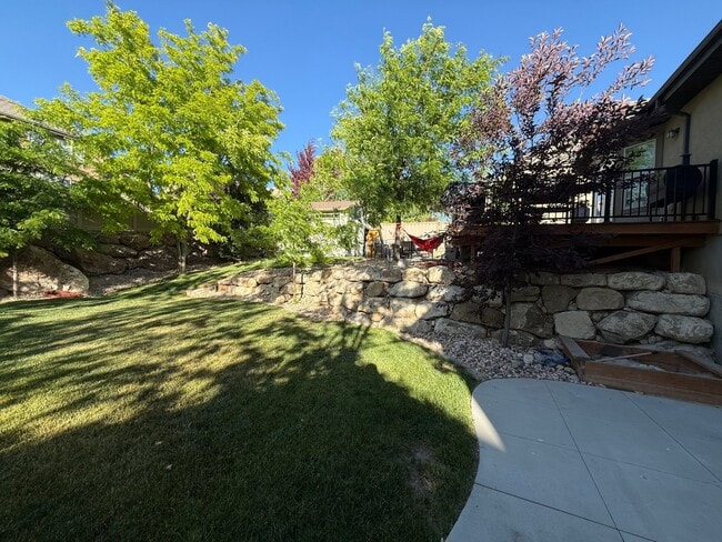 Photo - 2152 Aspen Wood Loop W