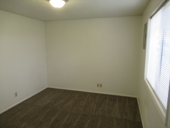 Photo - One Bedroom Apartment by Bush Park Unidad 1119