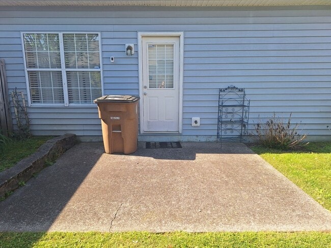 4415 Greenfern Way