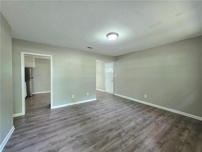 Photo - 3460 Meadowview Dr