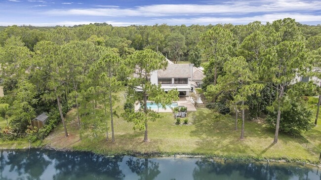 Photo - 1328 SE Colony Way