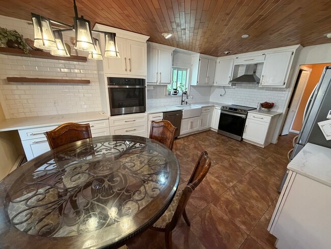 Photo - 30 Dumond Pl