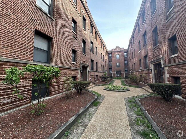 Building Photo - 929 W Sunnyside Ave Rental