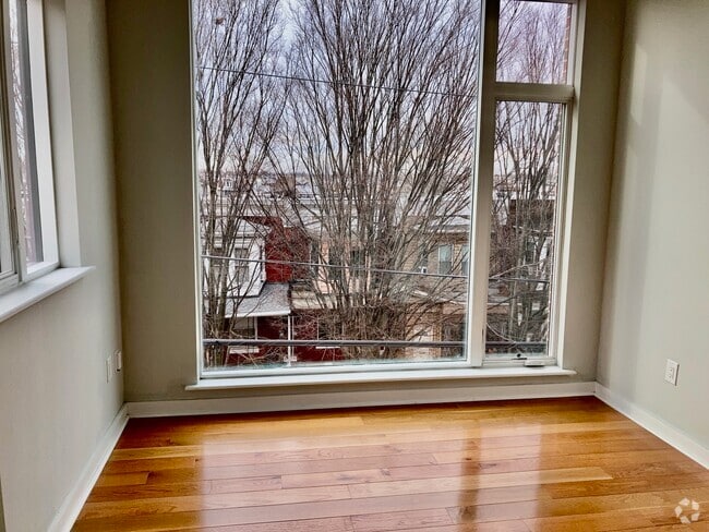 Building Photo - 5358 Addison St Unit #2 Rental