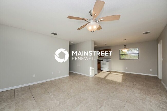 Photo - 5 Bedroom Pet-Friendly Home in Orlando, FL with Main Street Renewal