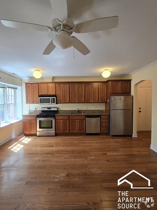 Building Photo - 4908 N Washtenaw Ave Unit 2 Rental