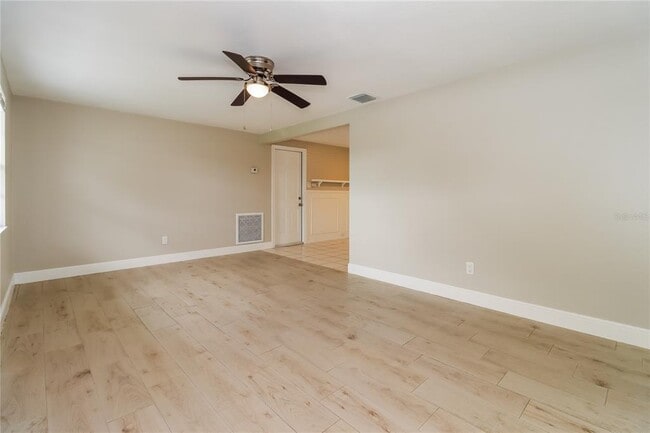 Photo - 4151 Ridgefield Ave