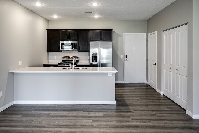 Cross Creek Apartments
