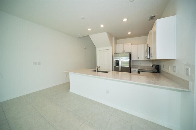 Photo - 32134 Powderpuff Mimosa Dr