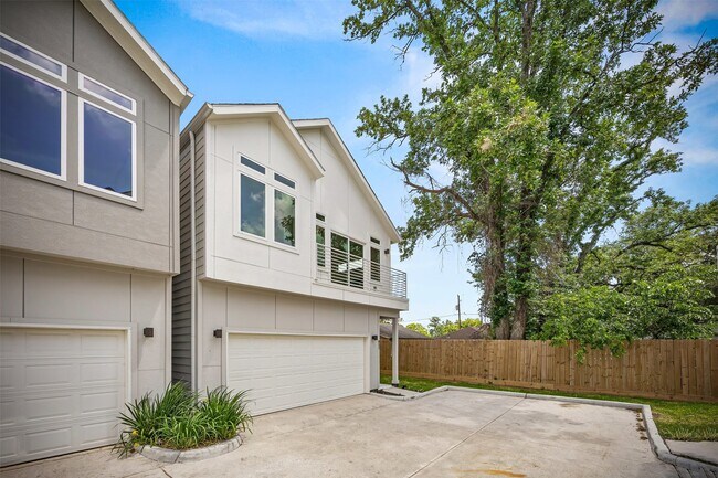 Photo - 855 Prosper St