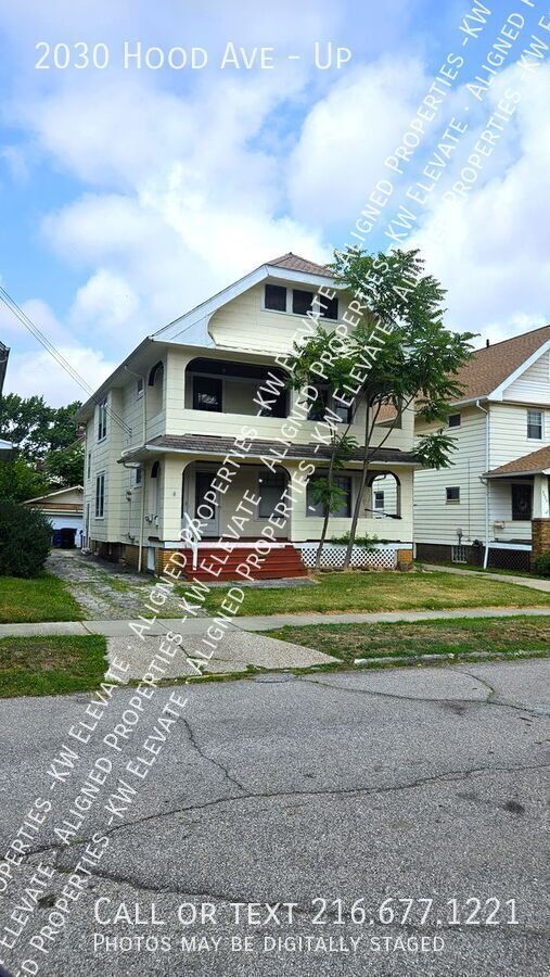 Building Photo - 2030 Hood Ave Unit Up