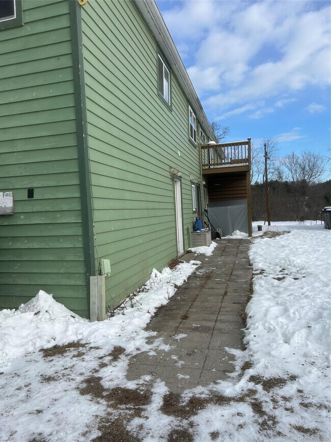 Photo - 100 Richardson Ave