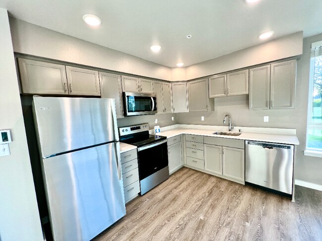 2330 Yakima Ct Unidad A302
