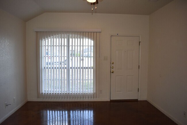 Photo - 3503 Dustin Ct Unit B-SHOWABLE