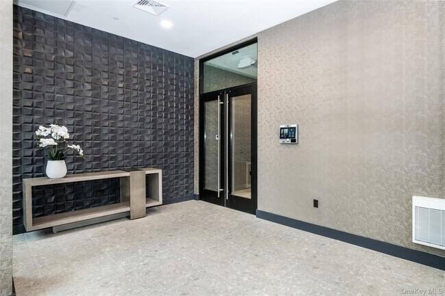 Photo - 15 Parkview Ave Unidad 610