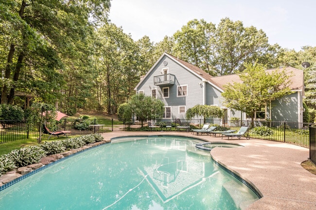 Building Photo - 8 Patriot Way