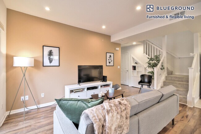 716 Astor Ct