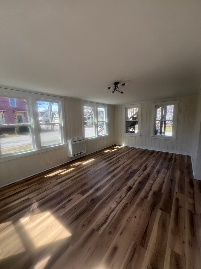 Livingroom - 4 Palmer St Unit Palmer 4C