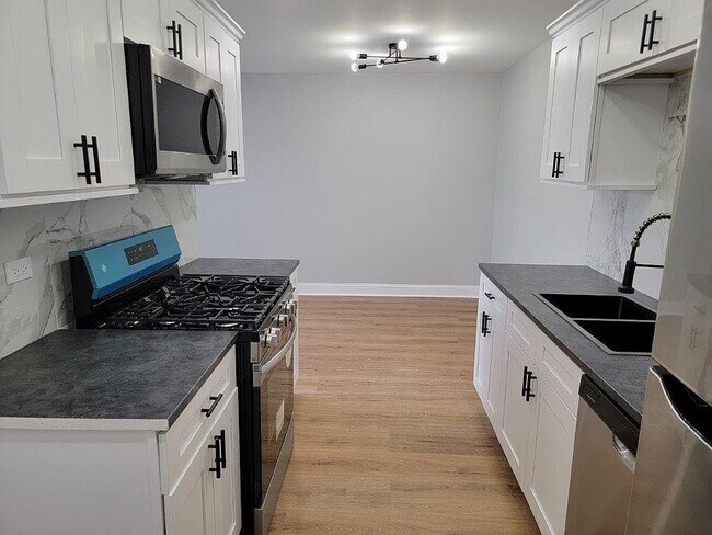 Photo - 1710 Queensbury Cir Unit 5853