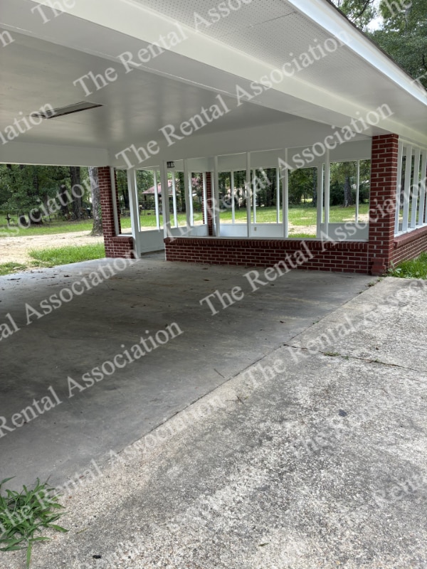 Photo - 396 Rowland Rd