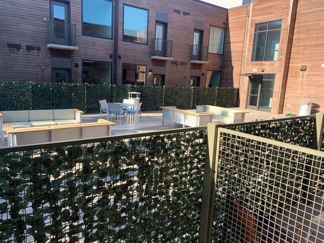 Photo - East Austin Studio! A Must See!