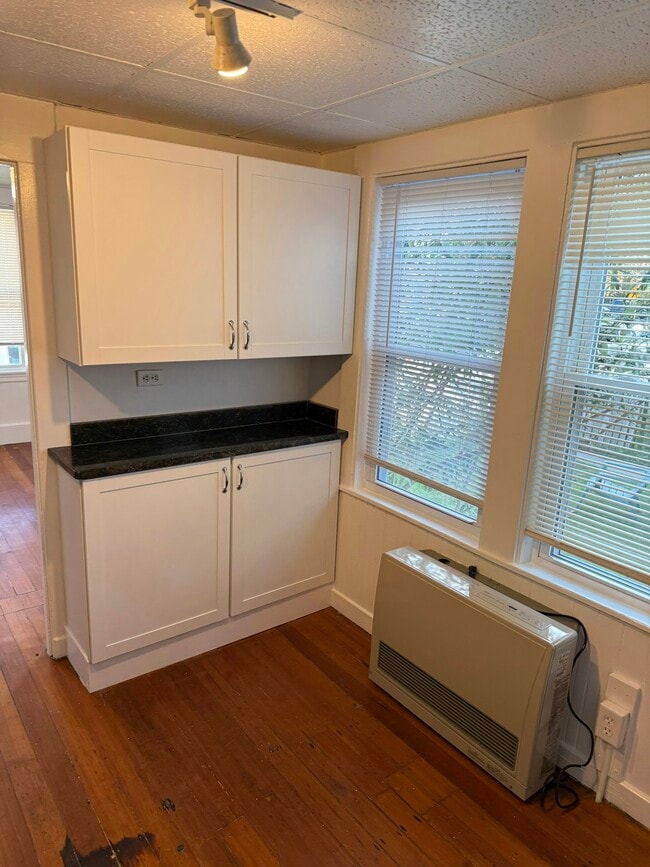 Building Photo - 66 Friend St Unit 68 1st FLR left