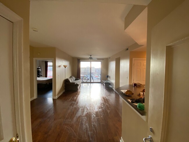 Photo - 718 W Trade St Condo Unit 512