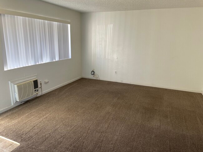 Photo - 485 Mill St Unit 1