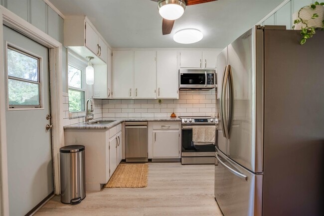 Photo - 2018 Fannie Dr