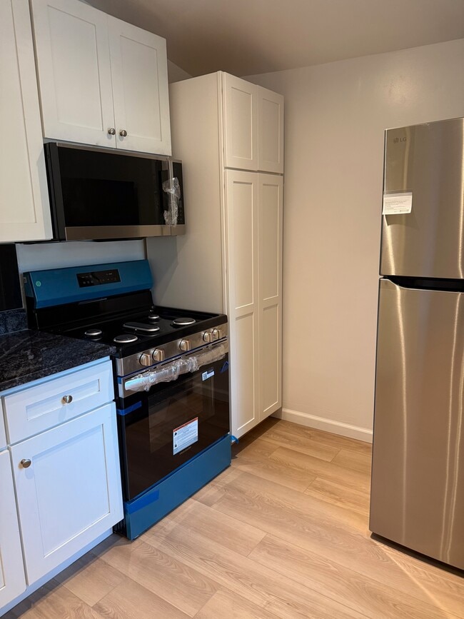 Photo - 21 Continental Pl Unit B