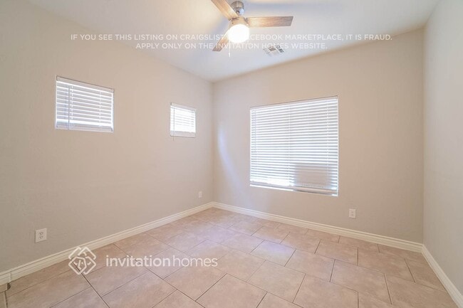 Photo - 2054 N Illinois St