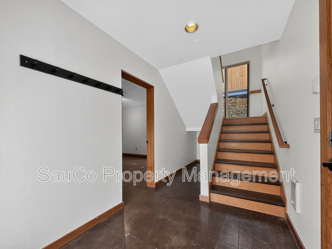 Photo - 5049 Southwest View Point Terrace Unit B