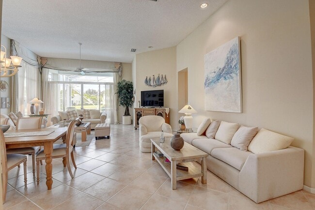 Photo - 7725 Rockford Rd