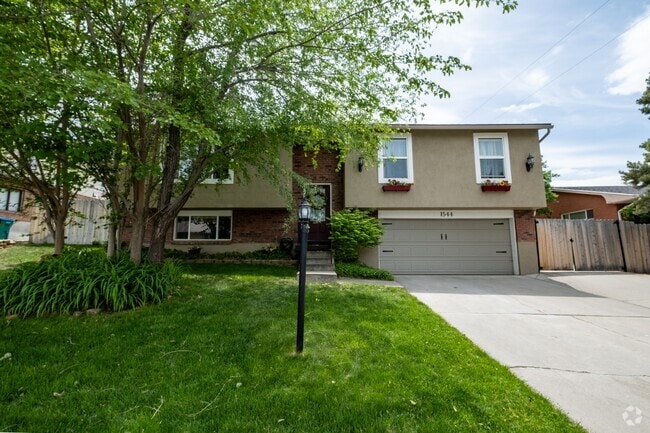 Building Photo - 1544 E 8640 S Rental