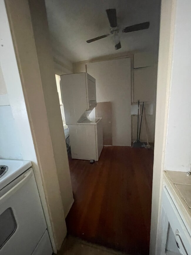 Photo - 2115 N Kansas St