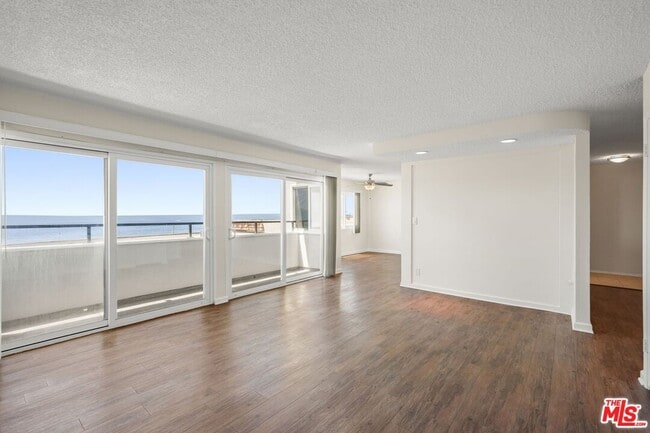 Photo - 18002 Coastline Dr Unit 14