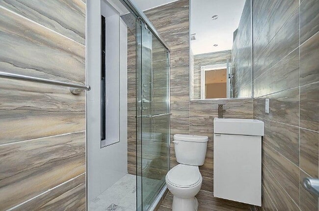 Photo - "Spacious 3-Bedroom Haven with Granite Ele...