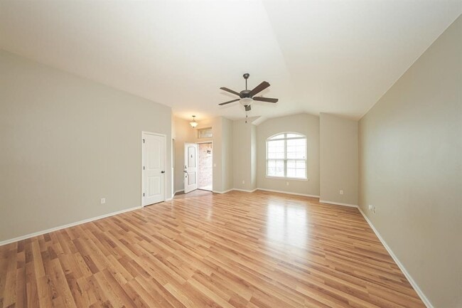 Photo - 10701 SE 26th St