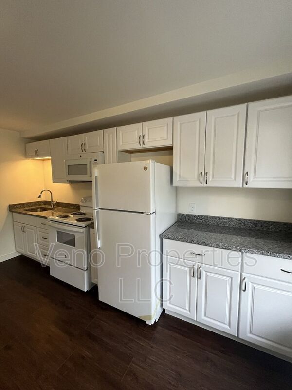 Photo - 32 Russell Rd