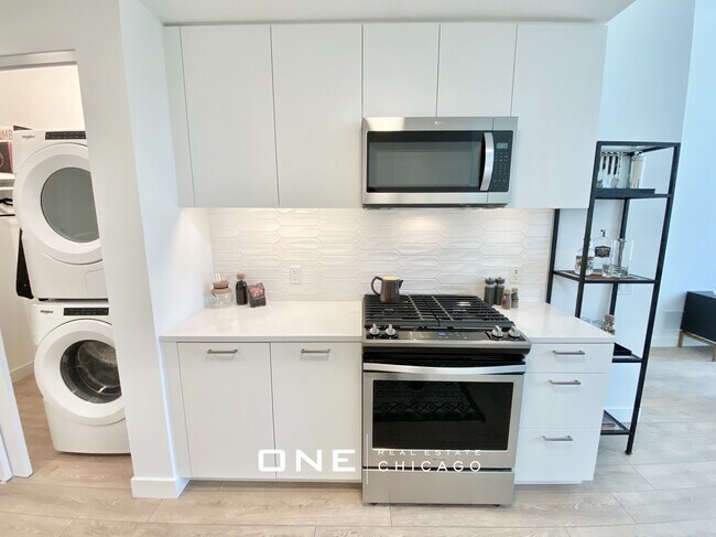 Photo - 850 W Madison St