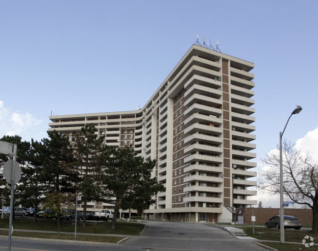 Building Photo - 4001 Steeles Ave W