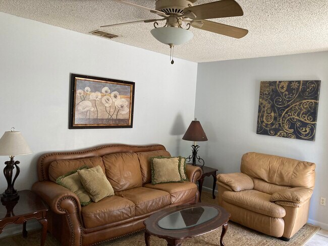 Photo - 522 Camino Ct