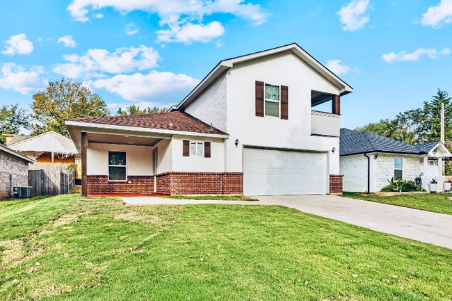 Building Photo - 1009 N Barrett Ave