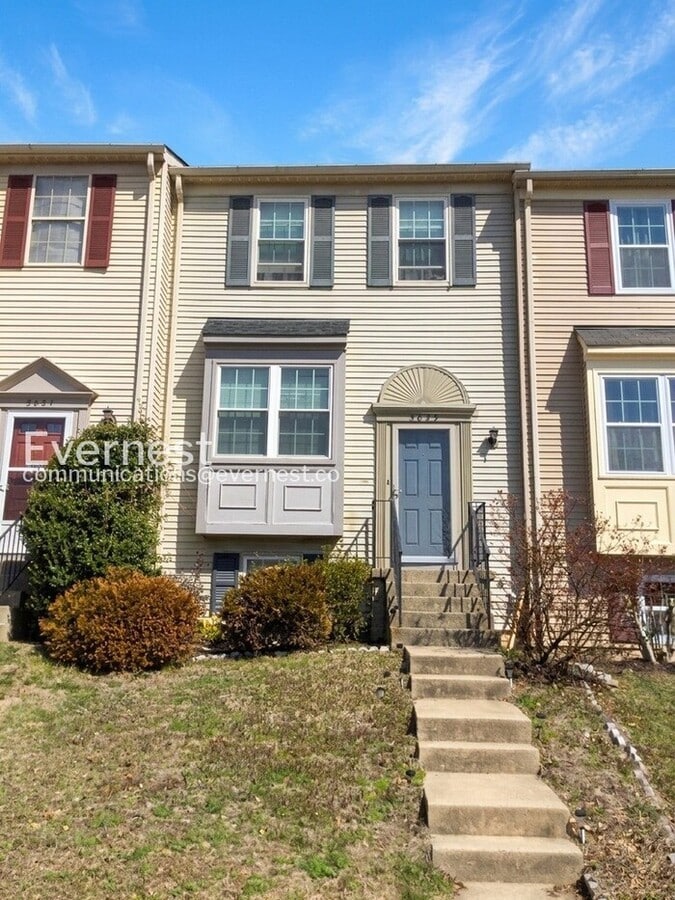 4 Bed, 2 Bath Home with Fenced Yard / Coming Soon! - 4 Bed, 2 Bath Home with Fenced Yard / Coming Soon!